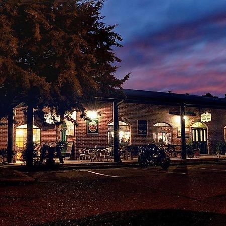 Murrumbateman Country Inn Экстерьер фото